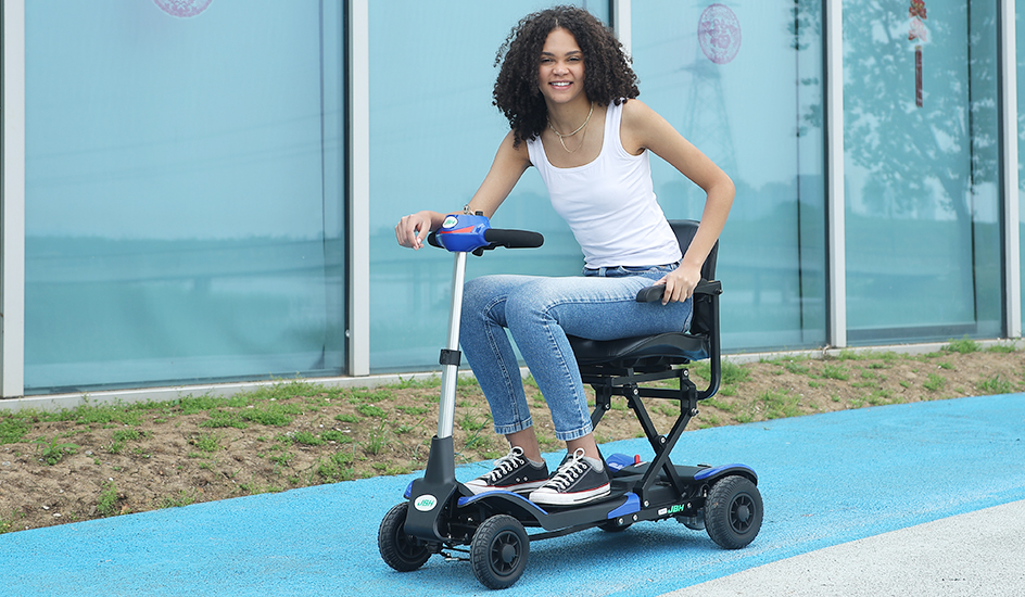 Мобильный скутер FDB01