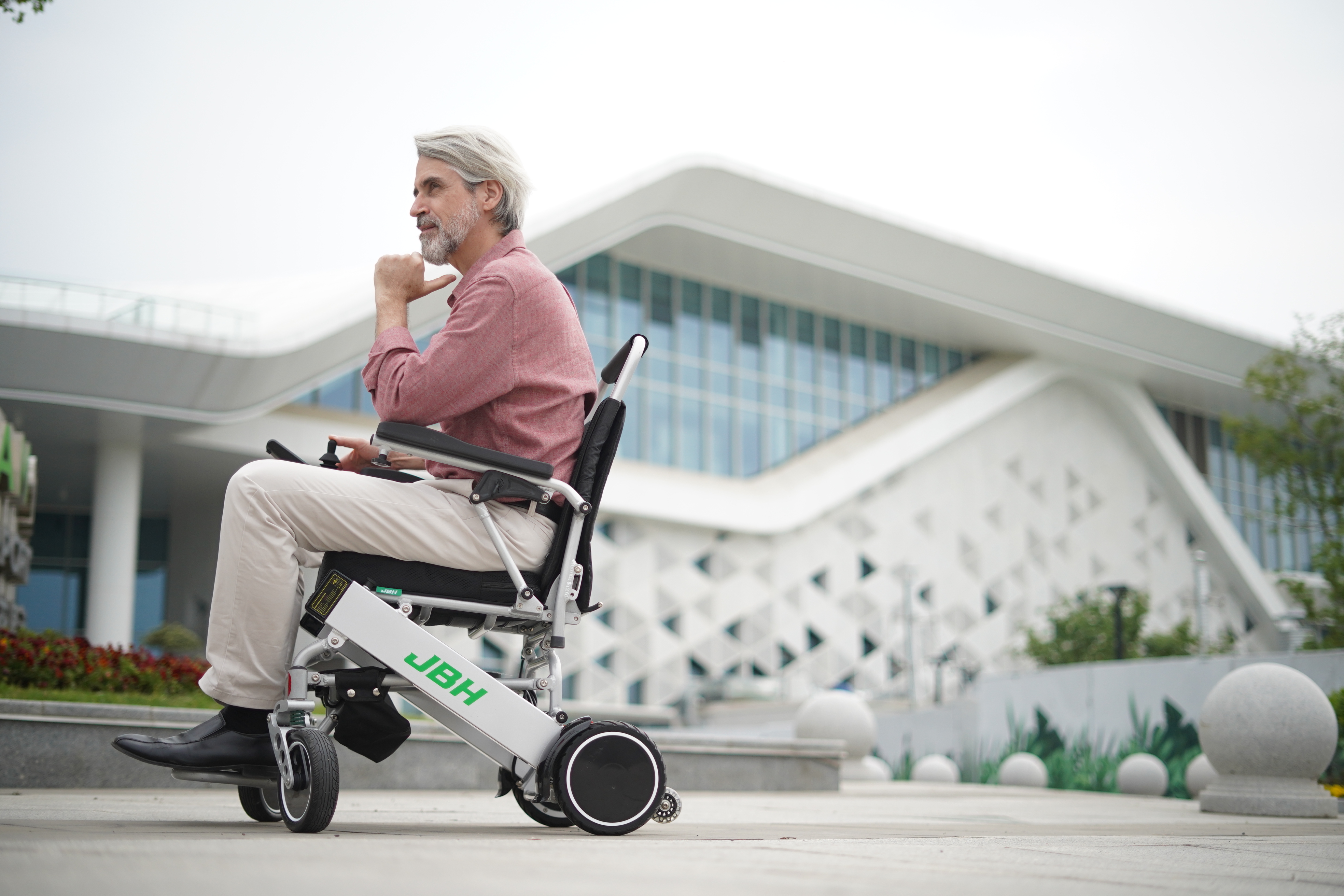 Какой будет электрическая инвалидная коляска в ближайшие 50 лет?