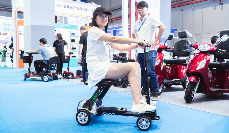 JBH мобильность Scooter FDB05A