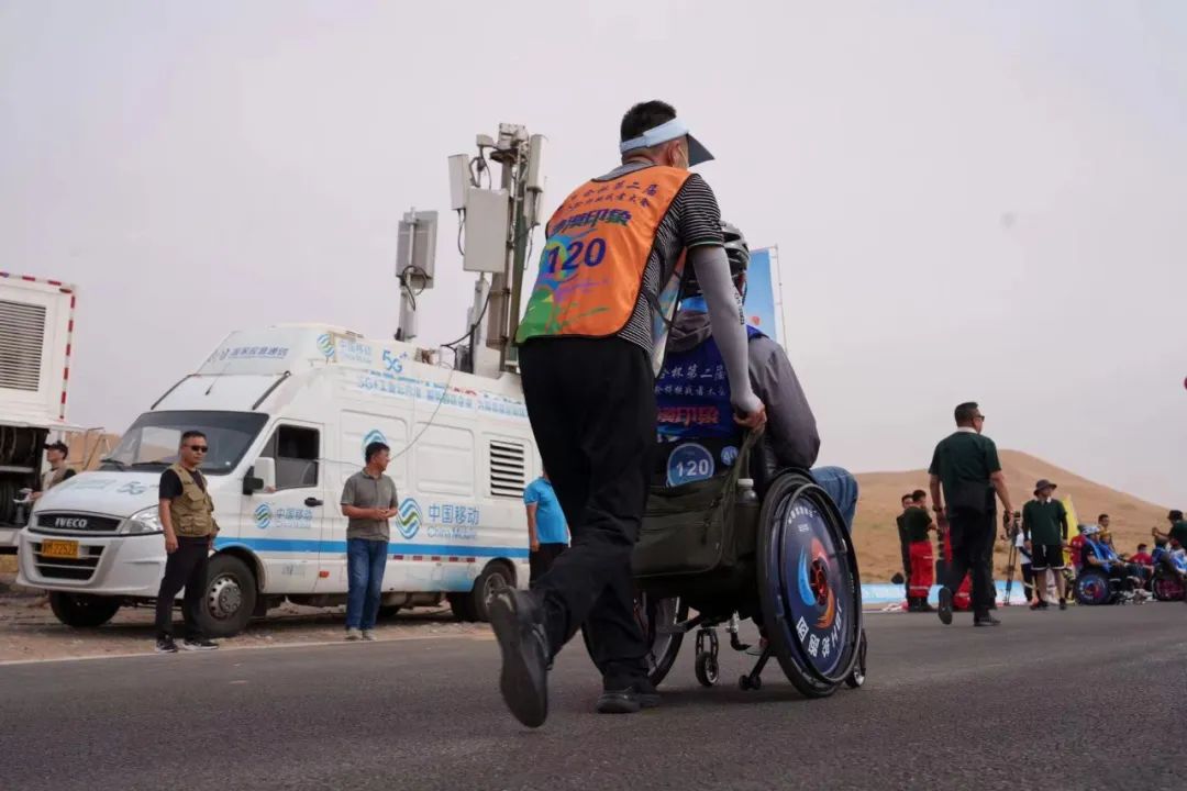 Коляскими коляскими гонками